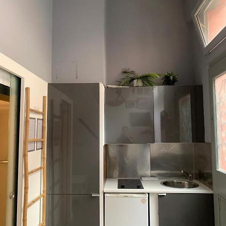 דירות פריז Spacious Bright Split Level Flat In The Fashionable Marais מראה חיצוני תמונה